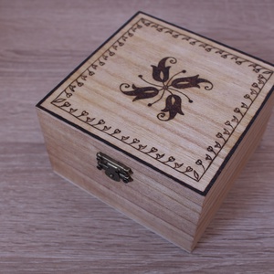 Fadoboz tűzgrafikai díszítéssel 2# - Meska.hu