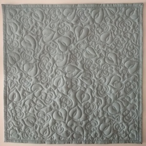 Minimalista quilt párna huzat árvácskával - otthon & életmód - lakástextil - párna & párnahuzat - Meska.hu