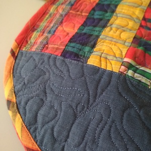 Élénk színösszeállítású, nagy méretű, tulipános neszesszer - táska & tok - neszesszer - Meska.hu