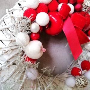 Piros fehér téli kopogtató - karácsony - karácsonyi lakásdekoráció - karácsonyi ajtódíszek - Meska.hu