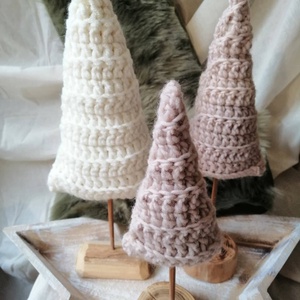 Horgolt fenyőfák ,adventi dekoráció - karácsony - adventi díszek - adventi asztaldísz - Meska.hu