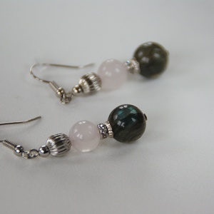 Labradorit és rózsakvarc fülbevaló / Labradorite and rose-quartz ear-ring - Meska.hu