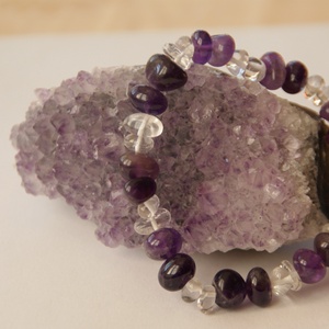 Lila-fehér karkötő / Purple-white bracelet  - Meska.hu