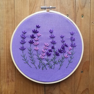 Anyáknapi levendula mező, hímzett falikép -  - Meska.hu