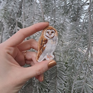 Kézzel hímzett gyöngybagoly bross , Ékszer, Kitűző és Bross, Kitűző, Hímzés, MESKA