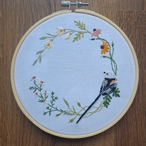 Őszapó virágkoszorúban - hímzett kép, Esküvő, Emlék & Ajándék, Szülőköszöntő ajándék, Hímzés, MESKA