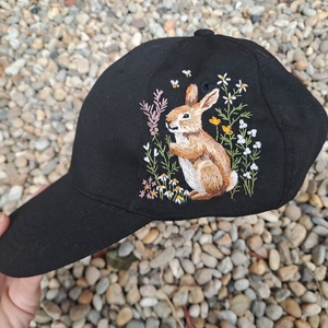 Mezei nyuszi - tűfestett baseball sapka - Meska.hu