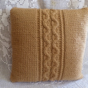 Cappuccino színű  kézzel kötött díszpárna. , Otthon & Életmód, Lakástextil, Párna & Párnahuzat, Díszpárna (belsővel együtt), Horgolás, MESKA