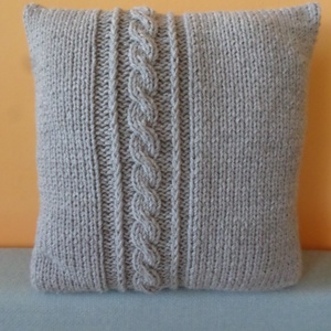 Szürke kézzel kötött díszpárna. , Otthon & Életmód, Lakástextil, Párna & Párnahuzat, Díszpárna (belsővel együtt), Horgolás, MESKA