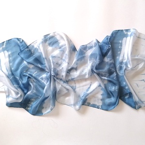 Kék batik selyemsál  - ruha & divat - sál, sapka, kendő - kendő - Meska.hu Kék batik selyemsál  - ruha & divat - sál, sapka, kendő - kendő - Meska.hu