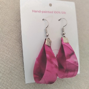 Kis Csepp selyemfüli - Pink, Ékszer, Fülbevaló, Lógó csepp fülbevaló, Selyemfestés, Ékszerkészítés, MESKA