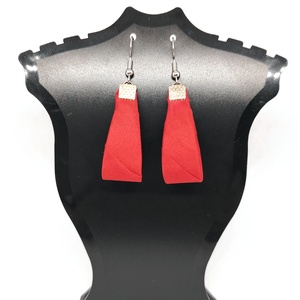 Kis Csepp selyemfüli - Piros , Ékszer, Fülbevaló, Lógó csepp fülbevaló, Selyemfestés, Ékszerkészítés, MESKA