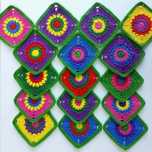 Horgolt színes négyzetek kreatív projektekhez - kellékek & szerszámok - dekorációs kellékek - egyéb kellékek - Meska.hu