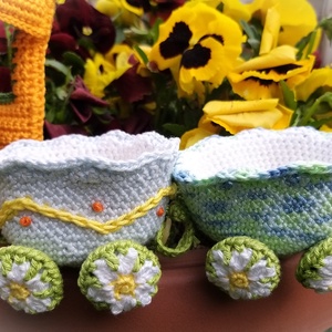 Tavaszi expressz (horgolt vonat) - játék & sport - plüssállat & játékfigura - plüss autó & motor - Meska.hu