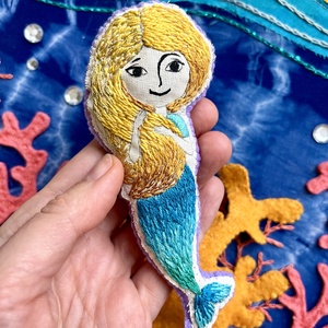Hímzett sellő baba, Játék & Sport, Baba & babaház, Baba, Hímzés, Varrás, MESKA