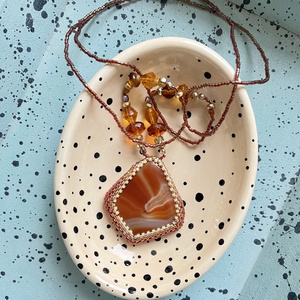 Gyöngy nyaklánc ásvánnyal, Ékszer, Nyaklánc, Gyöngyös nyaklánc, Ékszerkészítés, Gyöngyfűzés, gyöngyhímzés, MESKA