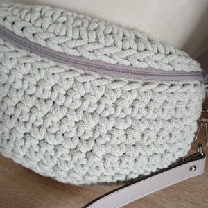 Horgolt crossbody  - táska & tok - kézitáska & válltáska - vállon átvethető táska - Meska.hu