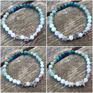 Színes ásványgyöngy karkötő köztes gyöngyökkel (1db) - ékszer - karkötő - gyöngyös karkötő - Meska.hu