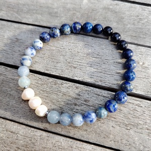 Ásványgyöngy karkötő édesvízi gyönggyel, Ékszer, Karkötő, Gyöngyös karkötő, Gyöngyfűzés, gyöngyhímzés, MESKA