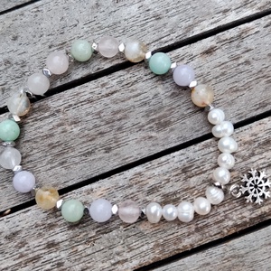 Karácsonyi ásványgyöngy karkötő , Ékszer, Karkötő, Gyöngyös karkötő, Gyöngyfűzés, gyöngyhímzés, MESKA