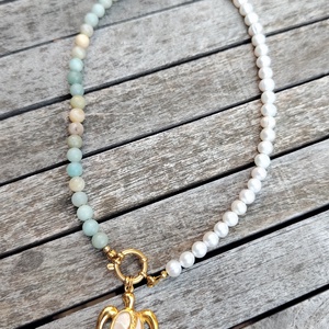 Ásványgyöngy nyaklánc tenyésztett gyönggyel - ékszer - nyaklánc - gyöngyös nyaklánc - Meska.hu