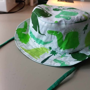 Nyári megkötős gyerekkalap - Meska.hu