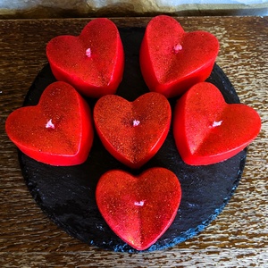 Piros szív alakú szójaviasz gyertya, Otthon & Lakás, Gyertya, illat, aroma, Gyertya, Gyertya-, mécseskészítés, MESKA