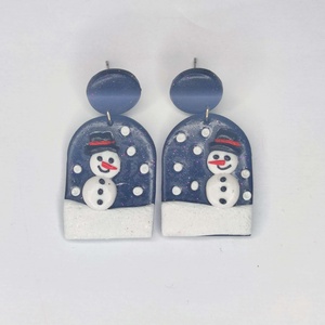 Hóember figurával díszített, csillogó sötétkék fülbevaló - ékszer - fülbevaló - lógó fülbevaló - Meska.hu