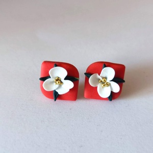 Mandarin színű ékszerszett, fehér virág díszítéssel - ékszer - ékszerszett - Meska.hu