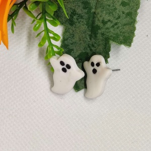 Apró szellem bedugós fülbevaló - Halloween különlegesség - ékszer - fülbevaló - pötty fülbevaló - Meska.hu