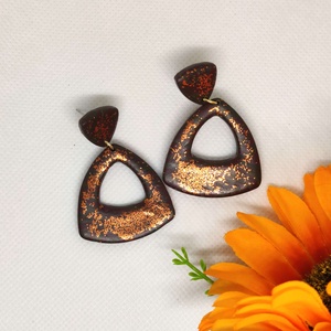 Csillogó bronz háromszög fülbevaló - modern elegancia, Ékszer, Fülbevaló, Lógó fülbevaló, Ékszerkészítés, MESKA