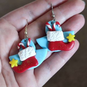 Karácsonyi fülbevaló, manócsizmákkal díszítve  - ékszer - fülbevaló - lógó fülbevaló - Meska.hu