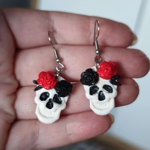 Halloweeni Virágkoponya - fülbevaló Halloweenre - ékszer - fülbevaló - lógó fülbevaló - Meska.hu