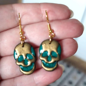 Smaragd Koponya - fülbevaló Halloweenre - ékszer - fülbevaló - lógó fülbevaló - Meska.hu