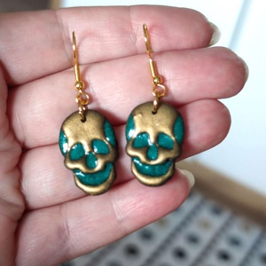 Smaragd Koponya - fülbevaló Halloweenre - ékszer - fülbevaló - lógó fülbevaló - Meska.hu