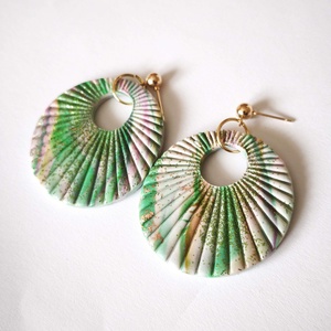 Smaragd Szellő fülbevaló, Ékszer, Fülbevaló, Lógó fülbevaló, Ékszerkészítés, Gyurma, MESKA