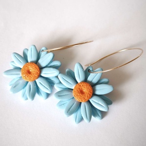 Égkék Margaréta fülbevaló, Ékszer, Fülbevaló, Lógó fülbevaló, Ékszerkészítés, Gyurma, MESKA