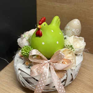 Csibés, dísz tojásos asztaldísz fonott kosárkában - otthon & életmód - dekoráció - ajtó- és ablak dekoráció - ajtódísz & kopogtató - Meska.hu