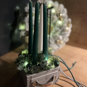 Matt sötétzöld színvilágú fiókos adventi dísz - karácsony - adventi díszek - adventi gyertyadíszek és koszorúdíszek - Meska.hu