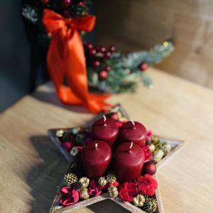 Hagyományos, piros adventi kopogtató és asztaldísz, szett, Karácsony, Adventi díszek, Adventi gyertyadíszek és koszorúdíszek, Virágkötés, MESKA