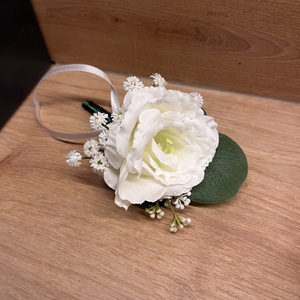 Vőlegény kitűző, fehér liziantusz, Esküvő, Kiegészítők, Kitűző, Virágkötés, MESKA