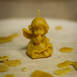 Méhviasz gyertya ülő angyalka, Otthon & Életmód, Gyertya, illat, aroma, Gyertya, , MESKA