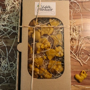 Ajándék karácsonyfadísz szett díszdobozban 17db 4-7x3-5cm, Karácsony, Karácsonyi lakásdekoráció, Karácsonyfadíszek, Gyertya-, mécseskészítés, MESKA