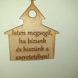 Kápolnás hűtőmágnes - Meska.hu
