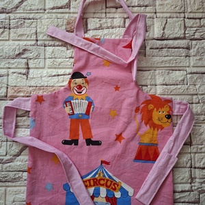 Cirkuszos lányka, gyerek, gyermek kötény - otthon & életmód - konyhafelszerelés, tálalás - konyhai textil - kötény - Meska.hu Cirkuszos lányka, gyerek, gyermek kötény - otthon & életmód - konyhafelszerelés, tálalás - konyhai textil - kötény - Meska.hu