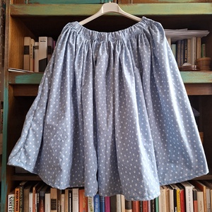 Nagyon pörgős, apró virágmintás néptánc szoknya 60 cm - ruha & divat - női ruha - szoknya - Meska.hu