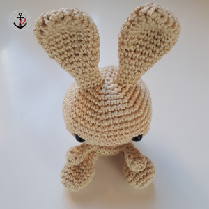 Horgolt kisnyuszi - amigurumi ülő nyuszi - játék & sport - plüssállat & játékfigura - nyuszi - Meska.hu