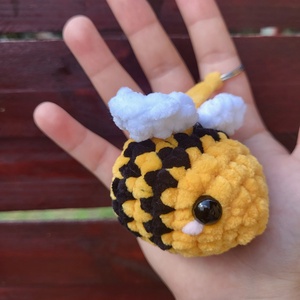 Horgolt méhecske kulcstartó, Játék & Sport, Plüssállat & Játékfigura, Más figura, Horgolás, Varrás, MESKA