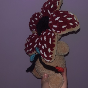 Demogorgon - játék & sport - plüssállat & játékfigura - szörnyike - Meska.hu