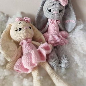Horgolt nyuszi fülén névvel (30 cm) - játék & sport - plüssállat & játékfigura - nyuszi - Meska.hu
